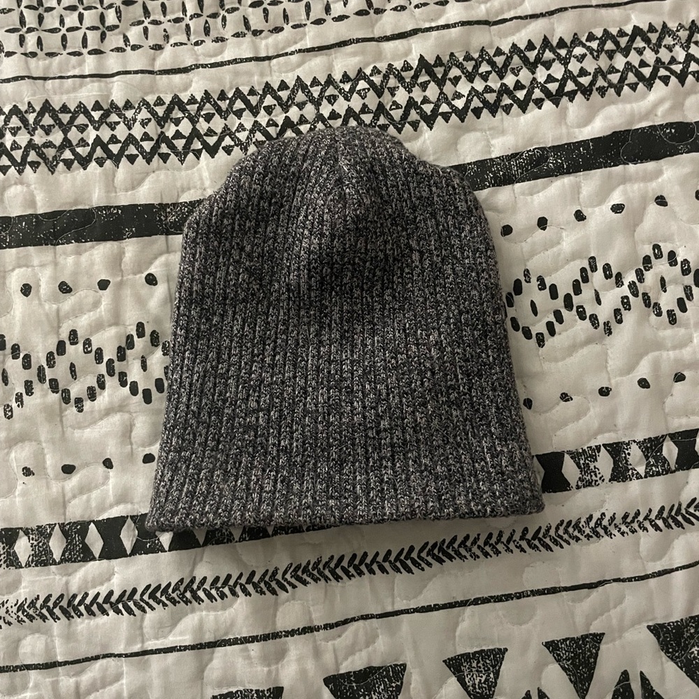 one-size grey beanie